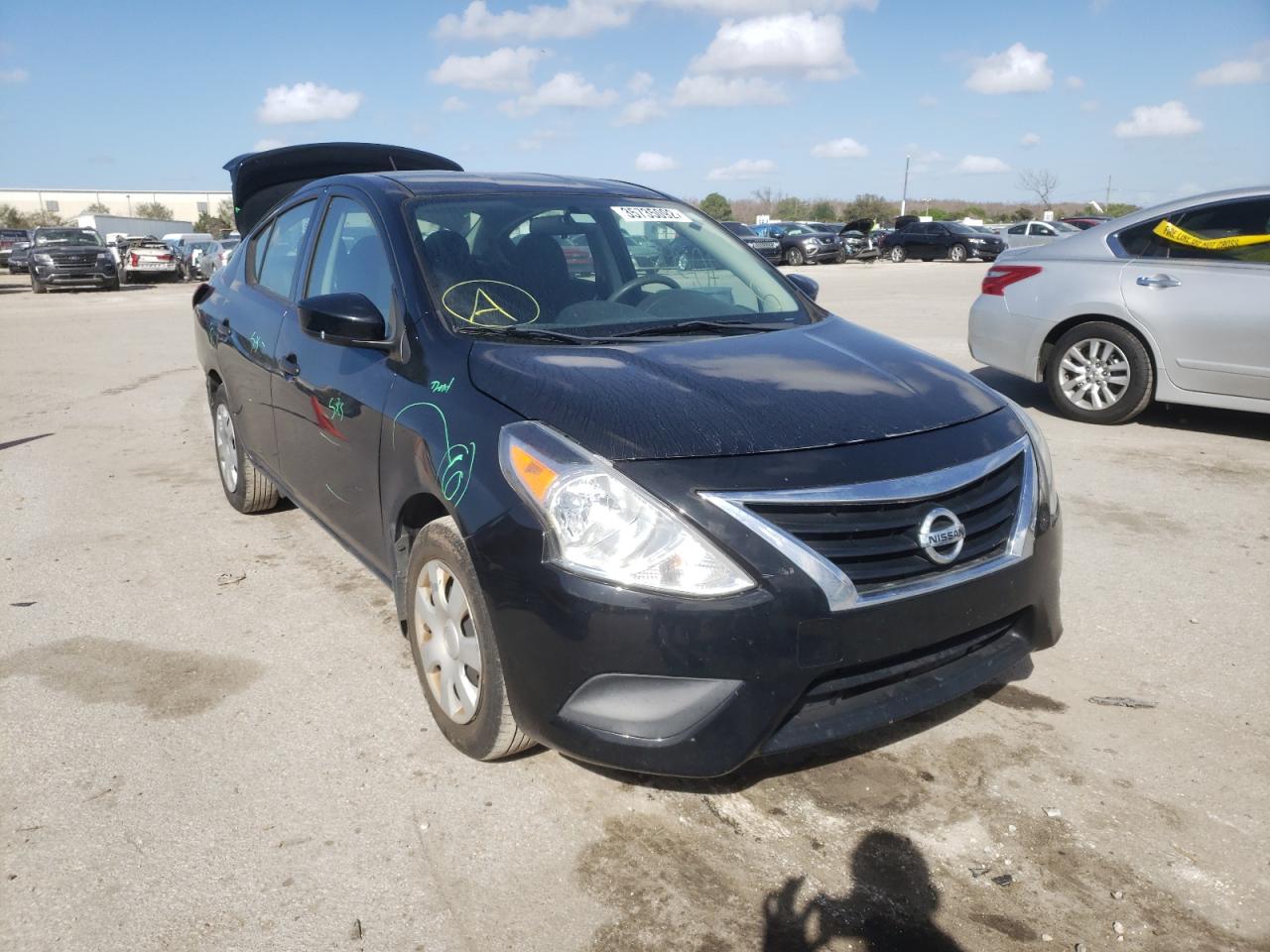 NISSAN VERSA S 2017 with VIN 3N1CN7AP6HL821804 - Photo from auction