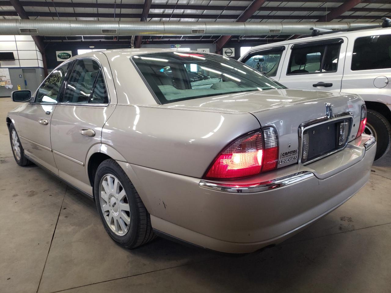 Photo 3 from auction – 2004 LINCOLN LS with VIN 1LNHM86S84Y614943
