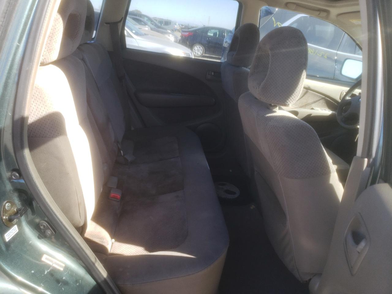 Photo 6 from auction – 2004 MITSUBISHI OUTLANDER with VIN JA4LX41F74U029376