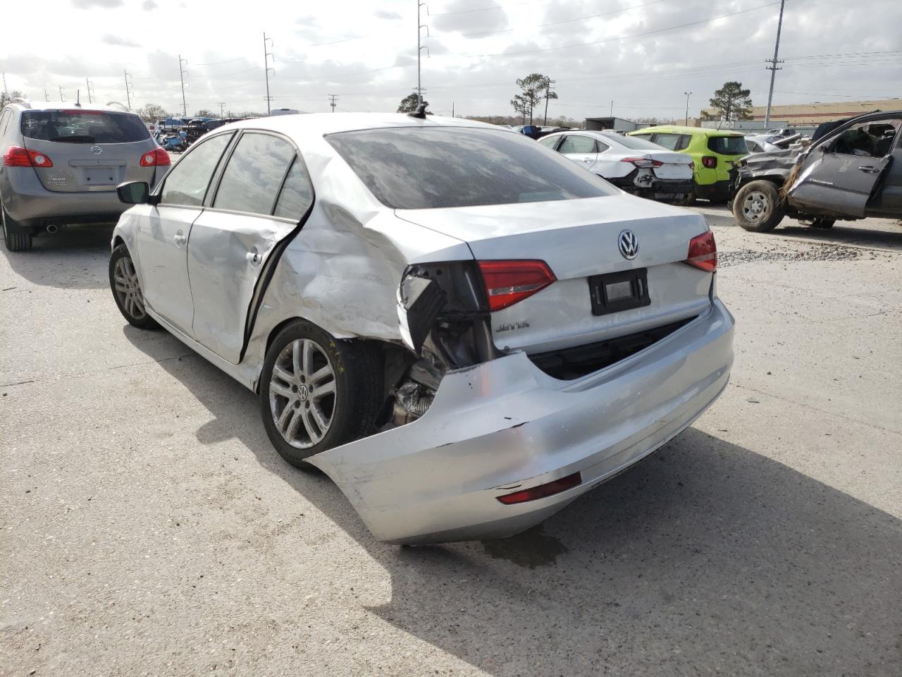 Photo 3 from auction – 2015 VOLKSWAGEN JETTA BASE with VIN 3VW2K7AJ0FM203167