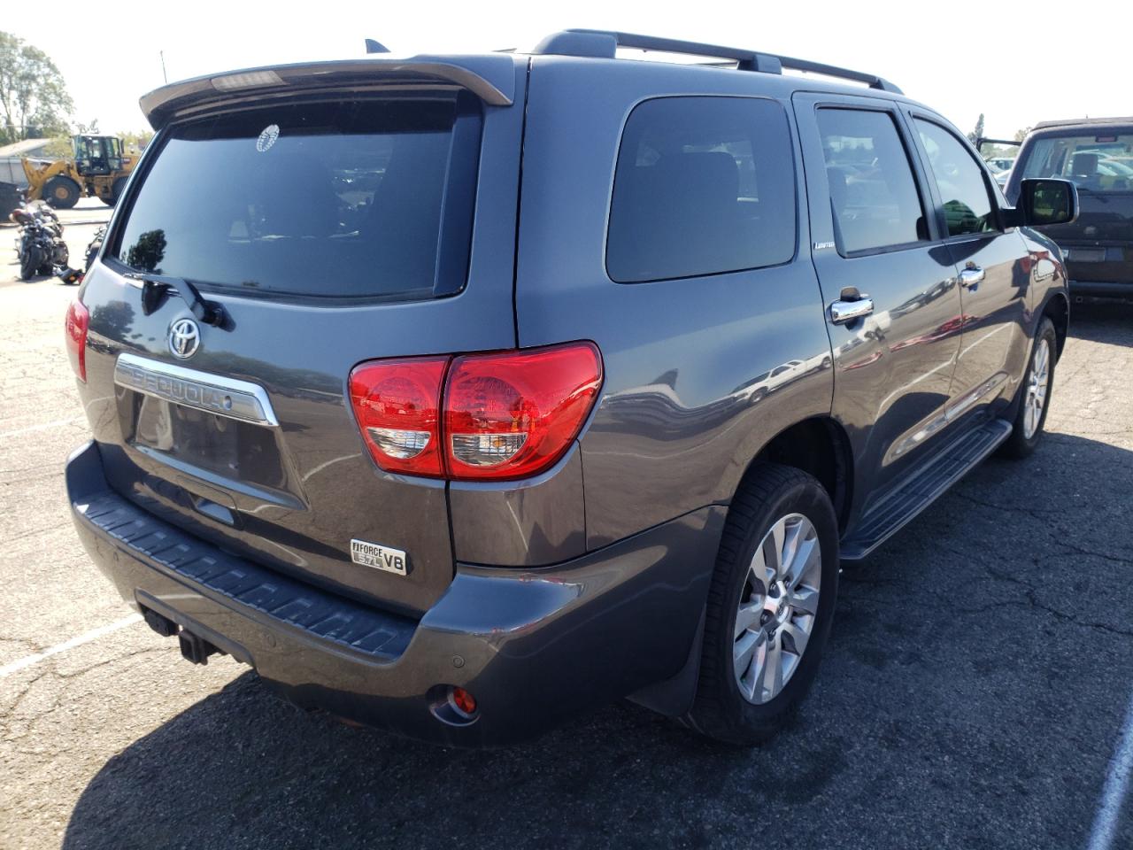 Photo 4 from auction – 2012 TOYOTA SEQUOIA LI with VIN 5TDKY5G11CS040943