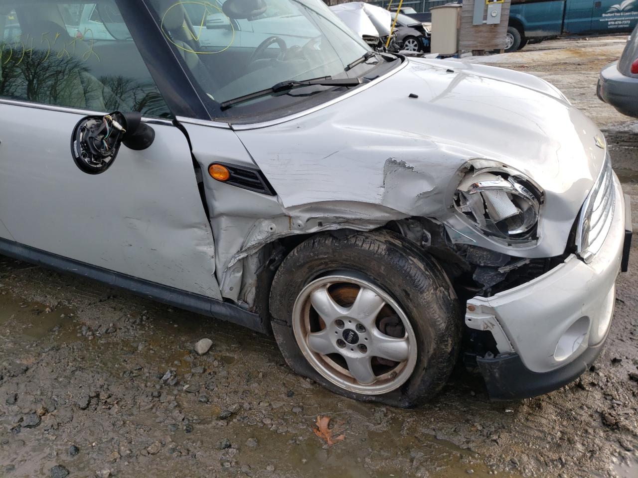 Photo 9 from auction – 2011 MINI COOPER CLU with VIN WMWZF3C58BTX82335