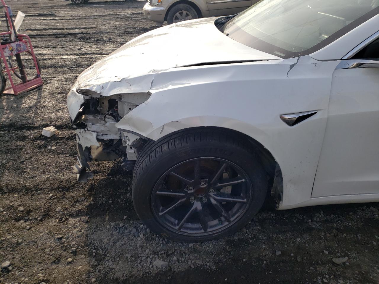 Photo 9 from auction – 2018 TESLA MODEL 3 with VIN 5YJ3E1EA8JF168722