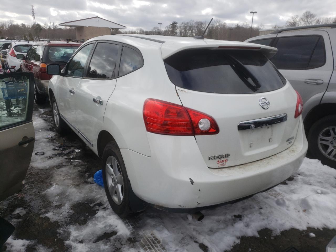Photo 3 from auction – 2013 NISSAN ROGUE S with VIN JN8AS5MV2DW634063