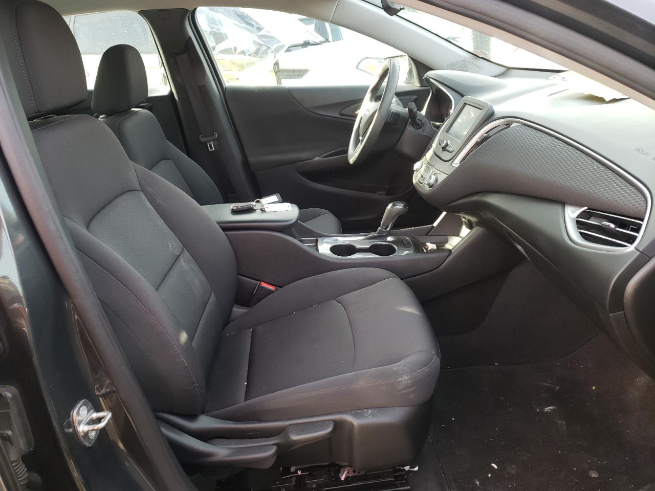 Photo 5 from auction – 2017 CHEVROLET MALIBU LS with VIN 1G1ZB5ST9HF293081