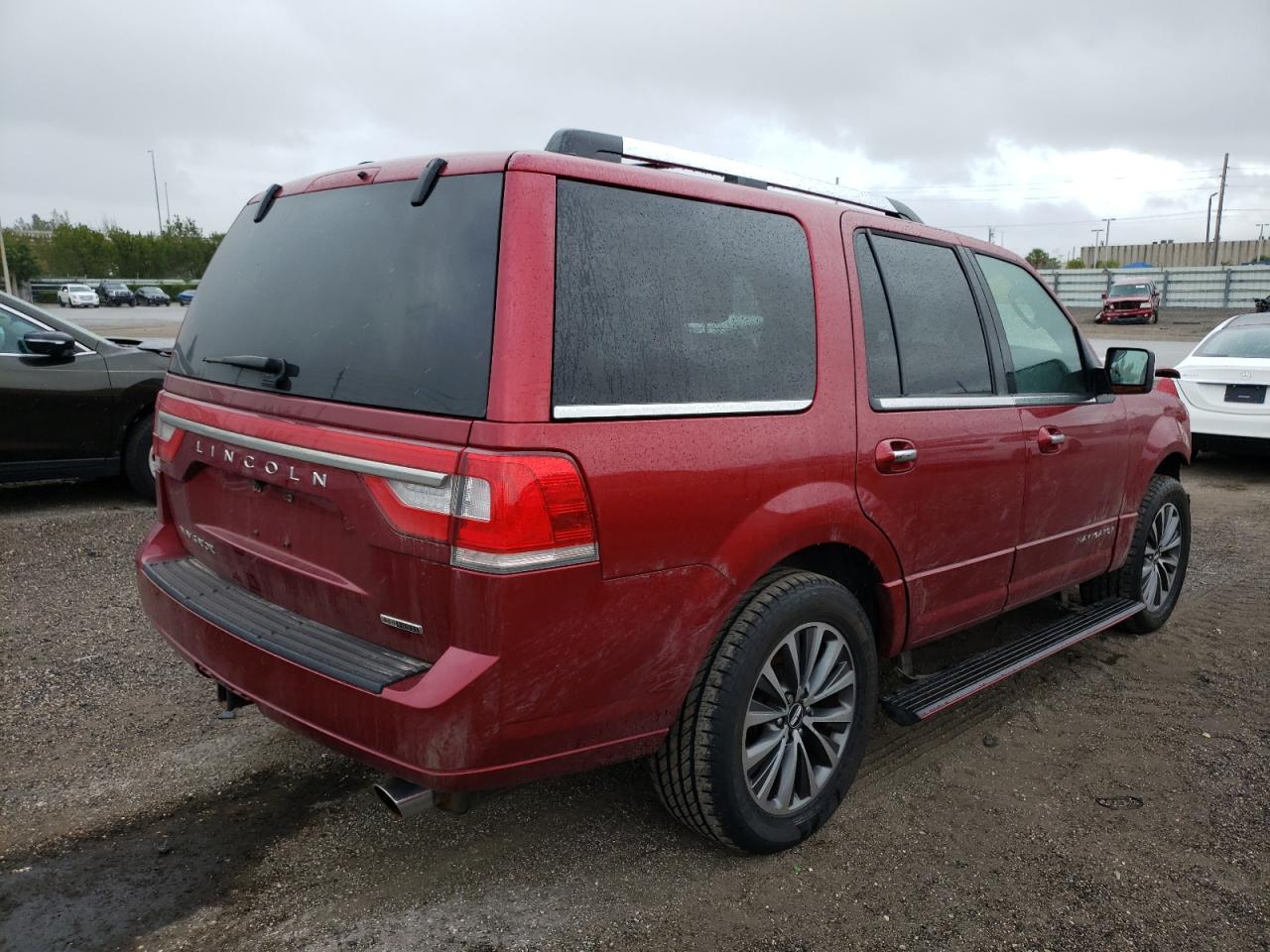 Photo 4 from auction – 2016 LINCOLN NAVIGATOR with VIN 5LMJJ2JT5GEL11659