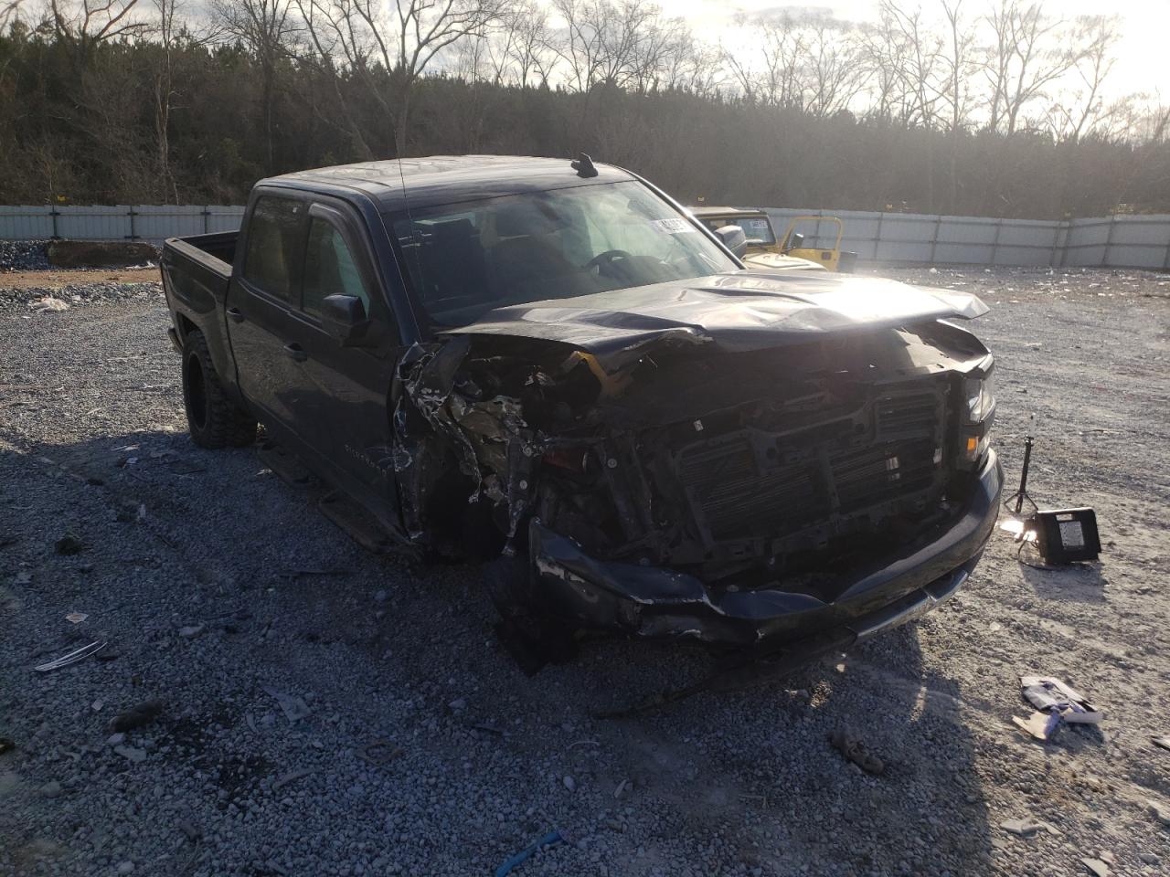 Photo 11 from auction – 2017 CHEVROLET SILVERADO with VIN 3GCUKREC3HG492730