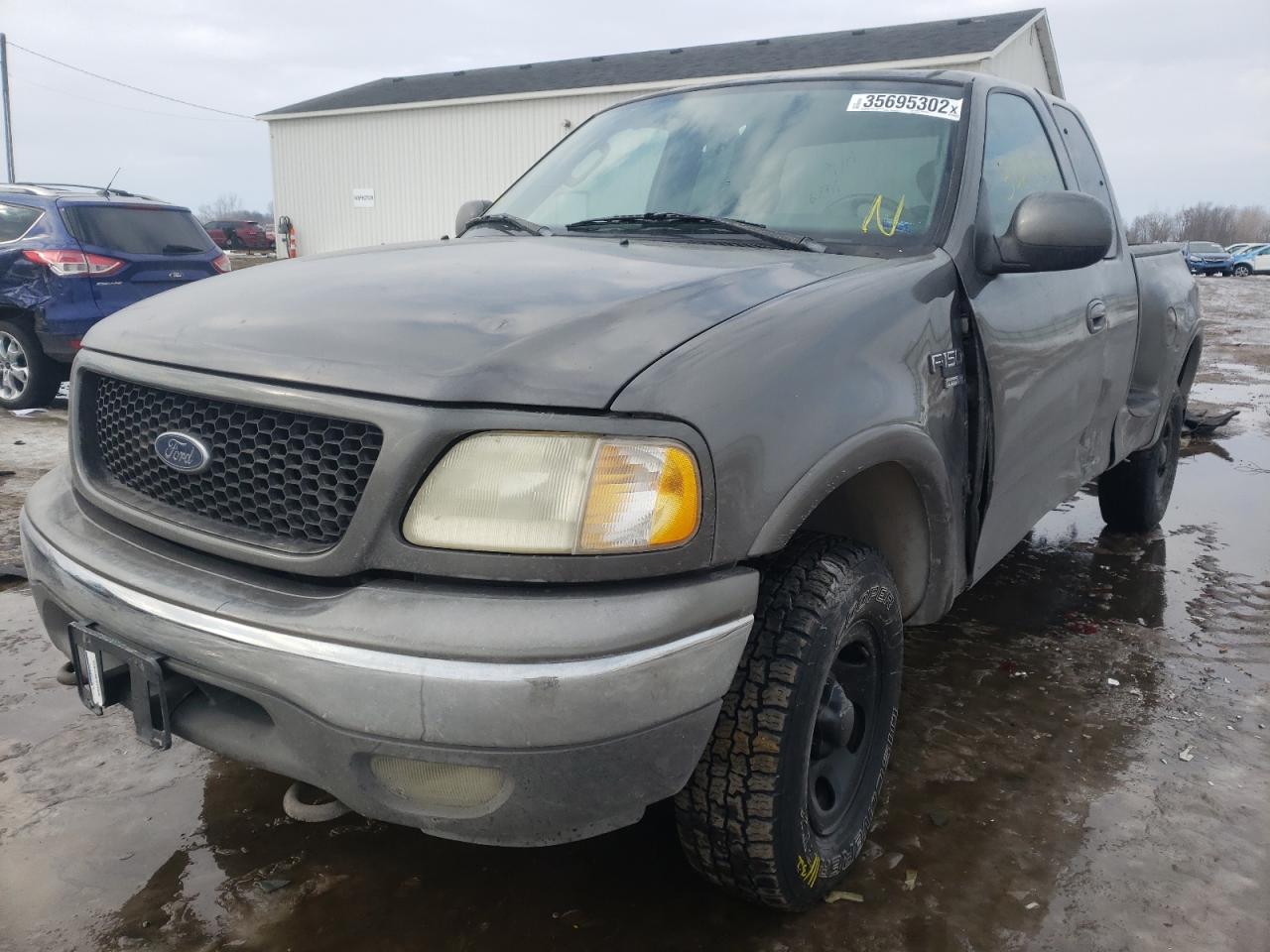 Photo 2 from auction – 2002 FORD F150 with VIN 2FTRX08L02CA87475
