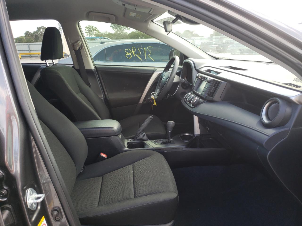 Photo 5 from auction – 2017 TOYOTA RAV4 LE with VIN JTMZFREV2HJ700249