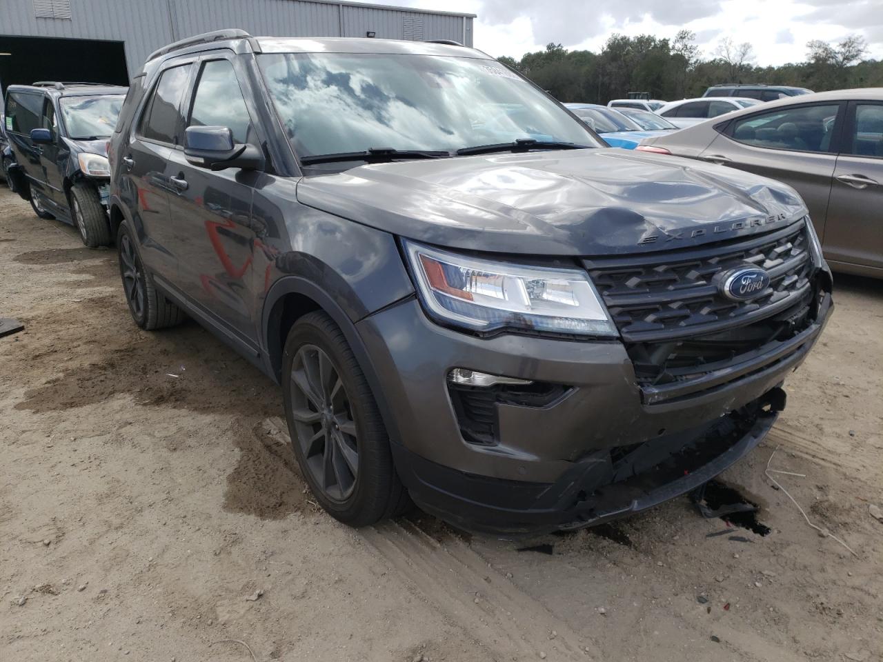 FORD EXPLORER X 2018 with VIN 1FM5K7D86JGB04442 - Photo from auction