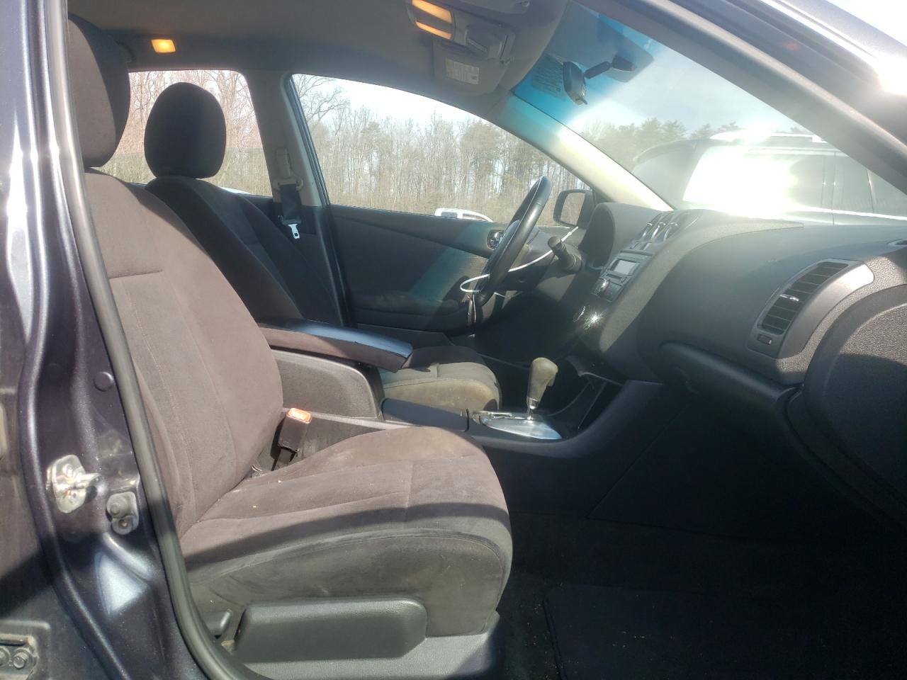 Photo 5 from auction – 2011 NISSAN ALTIMA SR with VIN 1N4BL2AP3BC170206