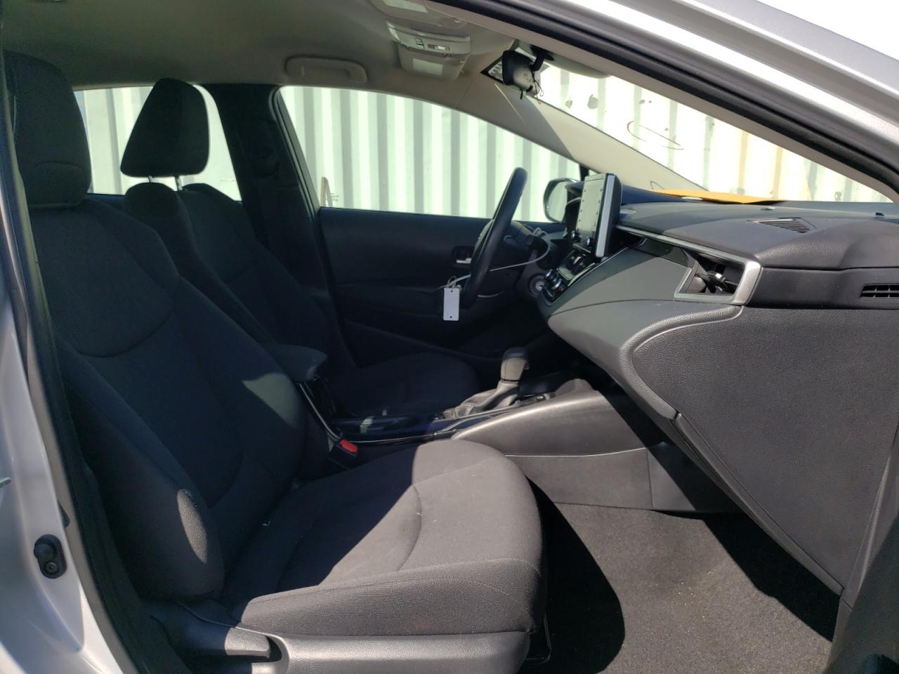 Photo 5 from auction – 2020 TOYOTA COROLLA LE with VIN 5YFEPRAE1LP133960