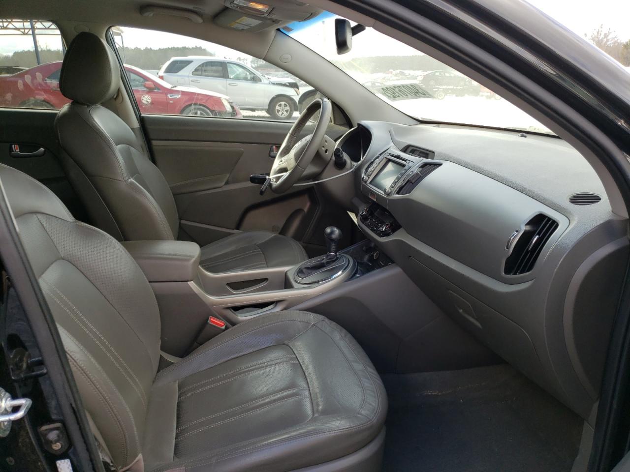 Photo 5 from auction – 2011 KIA SPORTAGE E with VIN KNDPC3A21B7110024