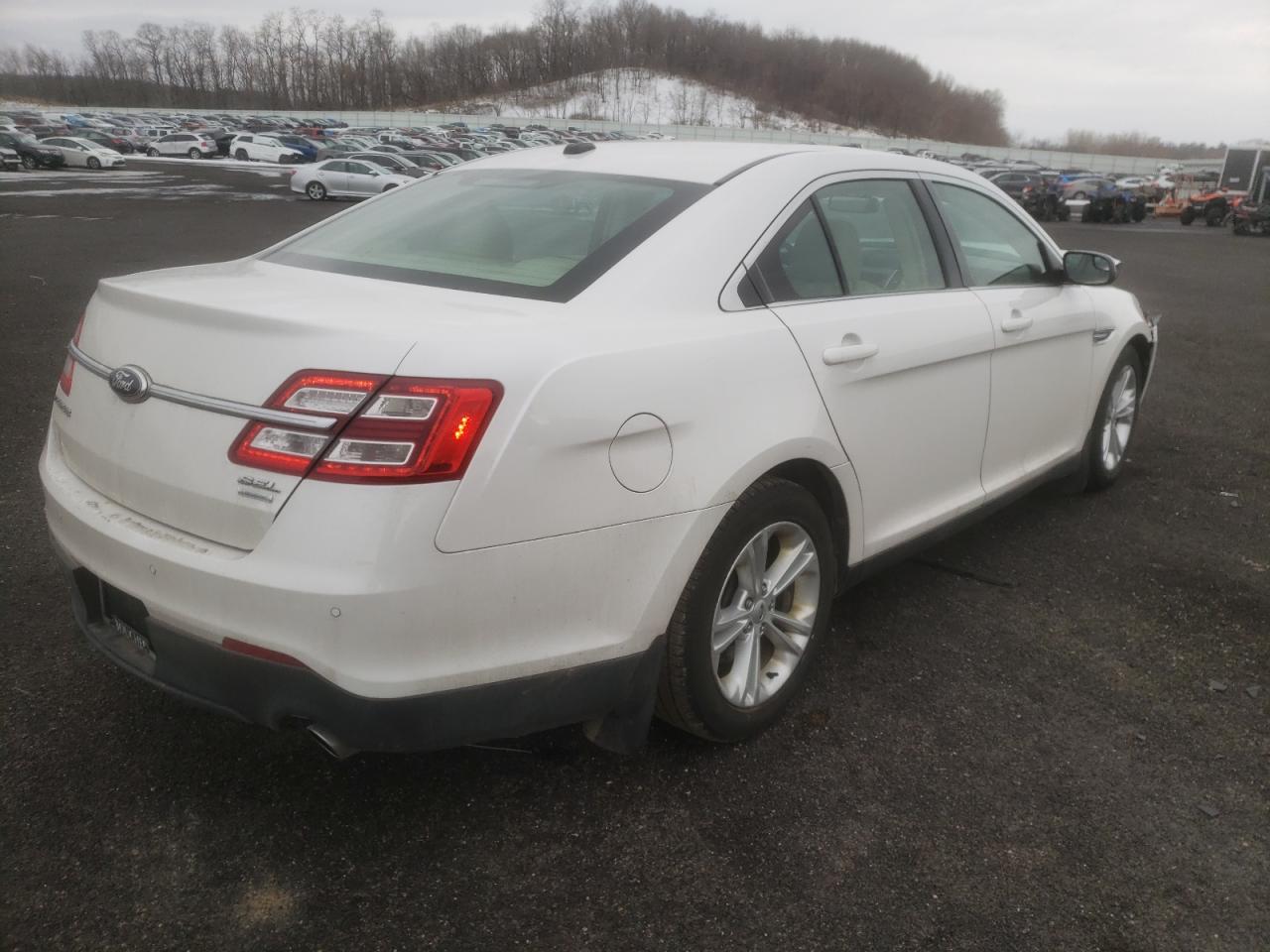 Photo 4 from auction – 2013 FORD TAURUS SEL with VIN 1FAHP2E99DG183645