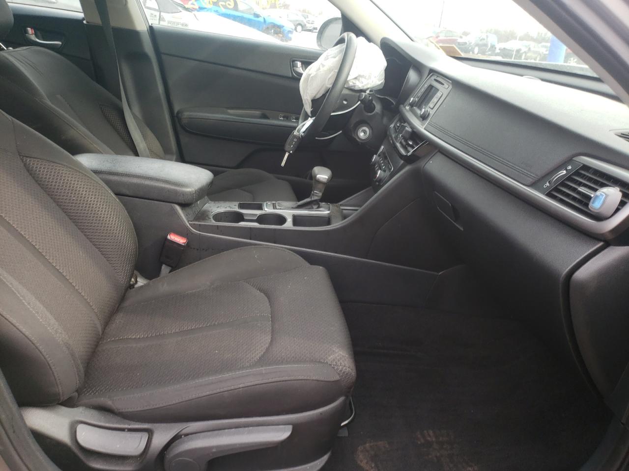 Photo 5 from auction – 2016 KIA OPTIMA LX with VIN 5XXGT4L33GG098887