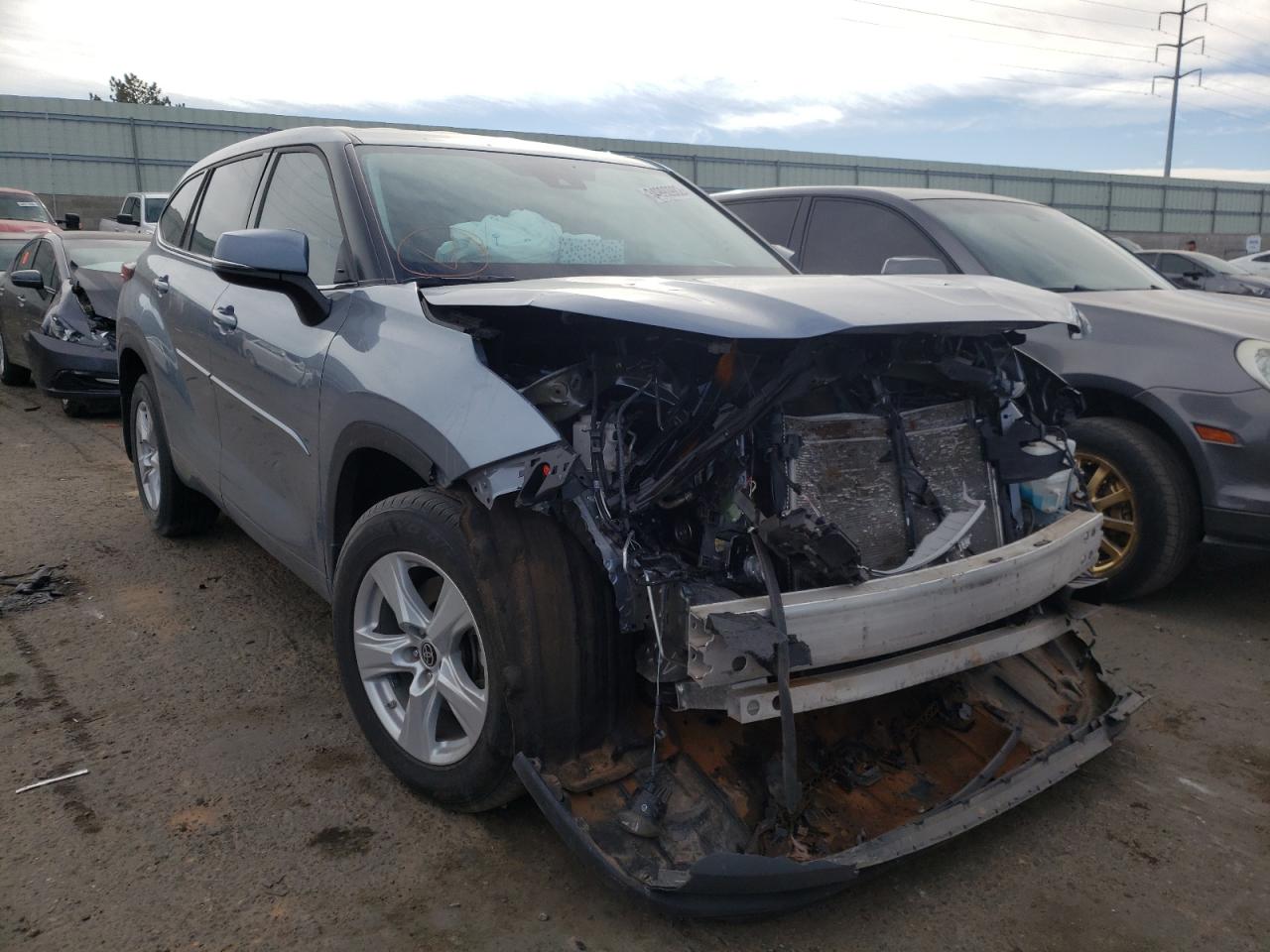 TOYOTA HIGHLANDER 2021 with VIN 5TDBZRBH3MS109853 - Photo from auction