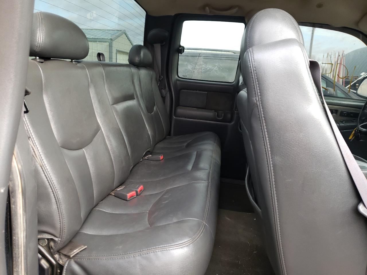 Photo 6 from auction – 2003 CHEVROLET SILVERADO with VIN 1GCEK19T43E165348