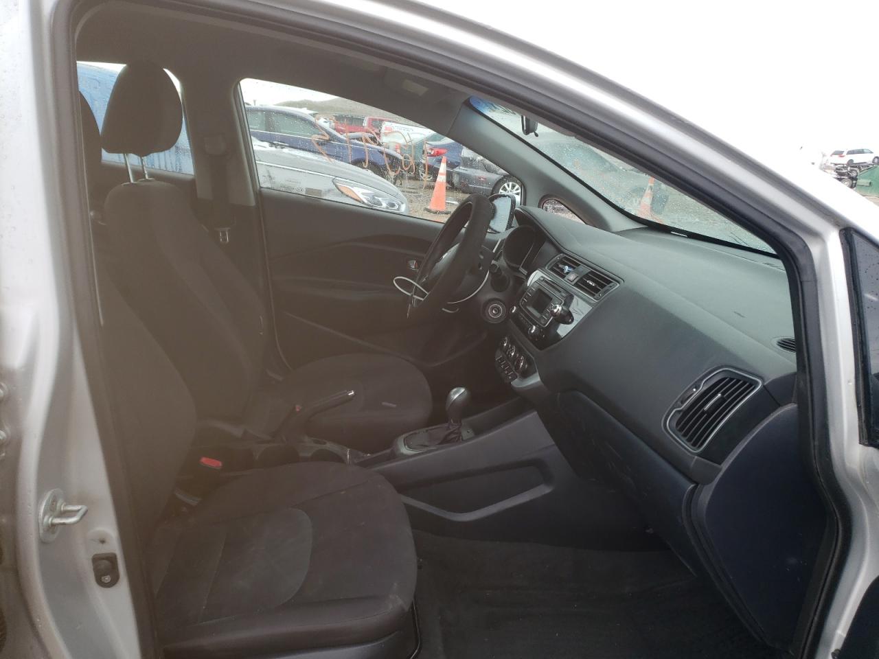Photo 5 from auction – 2016 KIA RIO LX with VIN KNADM4A34G6653411
