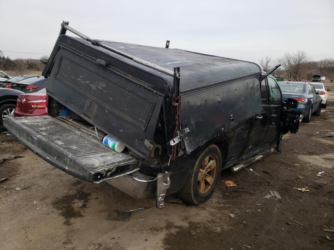 Photo 4 from auction – 2017 RAM 1500 SLT with VIN 1C6RR7GG0HS742849