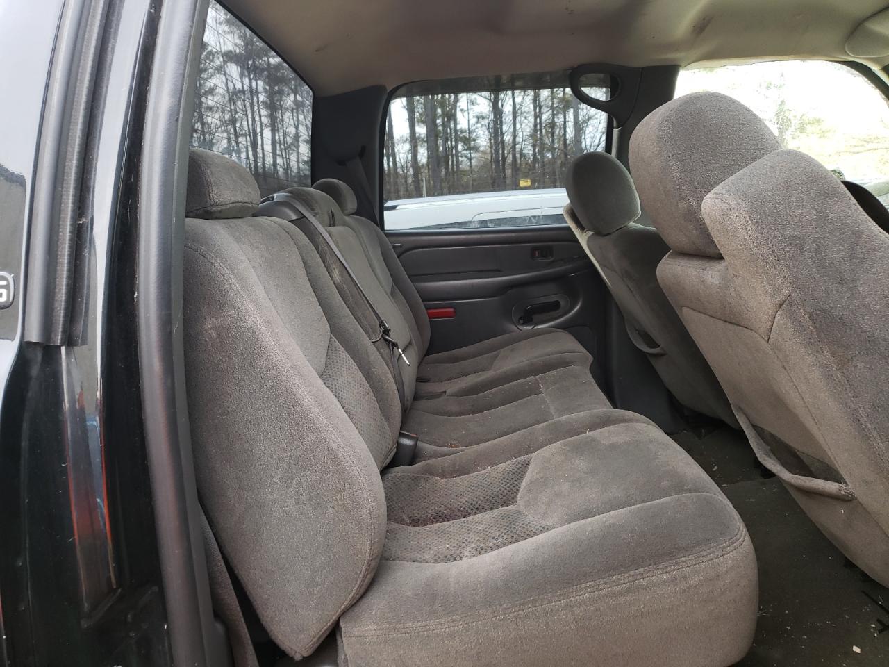Photo 6 from auction – 2005 CHEVROLET SILVERADO with VIN 1GCHK23U35F910740