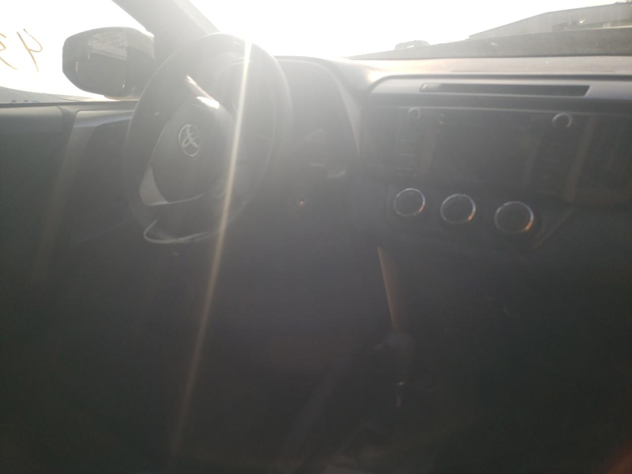 Photo 9 from auction – 2017 TOYOTA RAV4 LE with VIN JTMZFREV4HJ715304