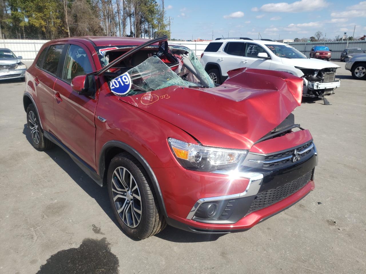 MITSUBISHI OUTLANDER 2019 with VIN JA4AR3AU2KU026697 - Photo from auction