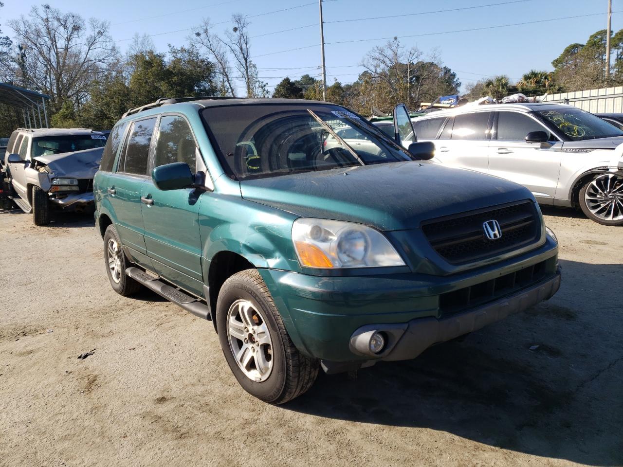 HONDA PILOT EX 2003 with VIN 2HKYF18443H561470 - Photo from auction