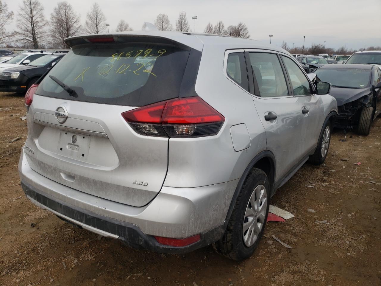 Photo 4 from auction – 2017 NISSAN ROGUE S with VIN KNMAT2MV5HP558409