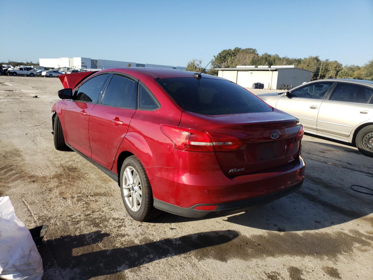 Photo 3 from auction – 2015 FORD FOCUS SE with VIN 1FADP3F29FL345757