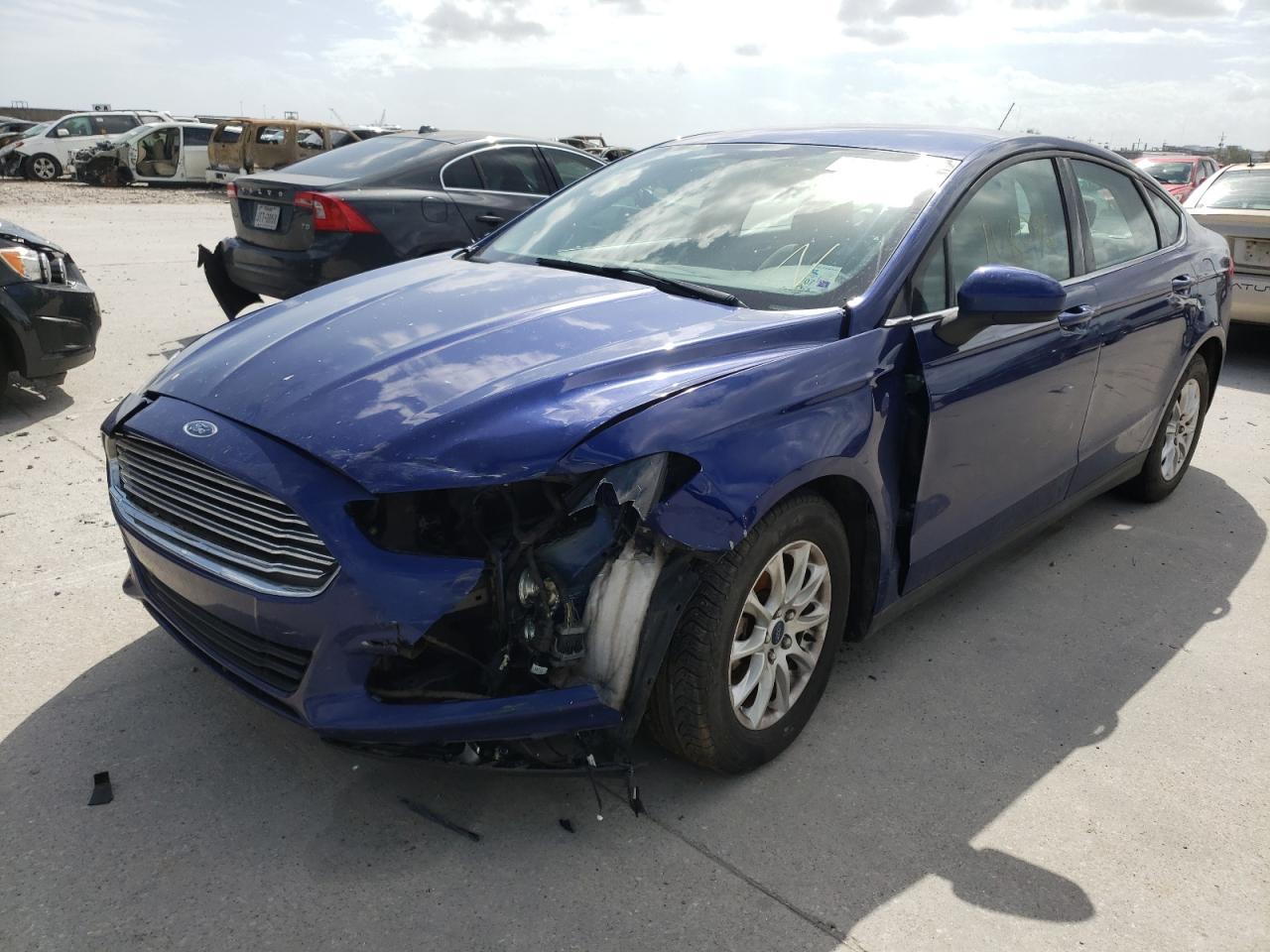 Photo 2 from auction – 2015 FORD FUSION S with VIN 3FA6P0G70FR288304