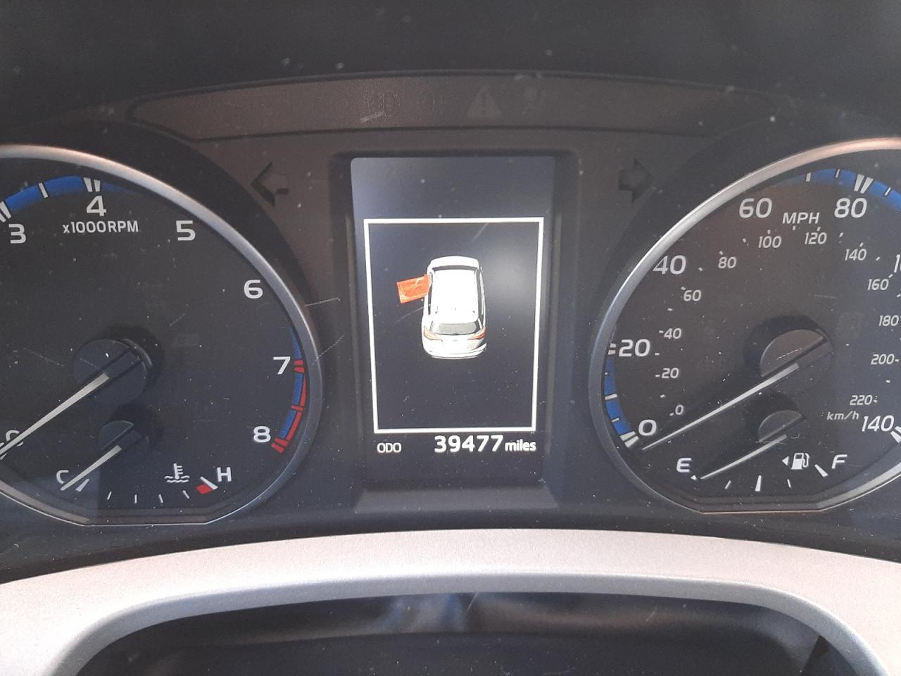 Photo 8 from auction – 2018 TOYOTA RAV4 LE with VIN 2T3ZFREV8JW414431