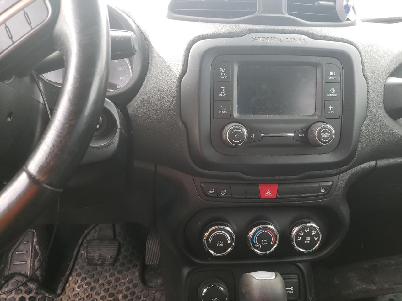 Photo 9 from auction – 2016 JEEP RENEGADE L with VIN ZACCJBBT9GPE03833