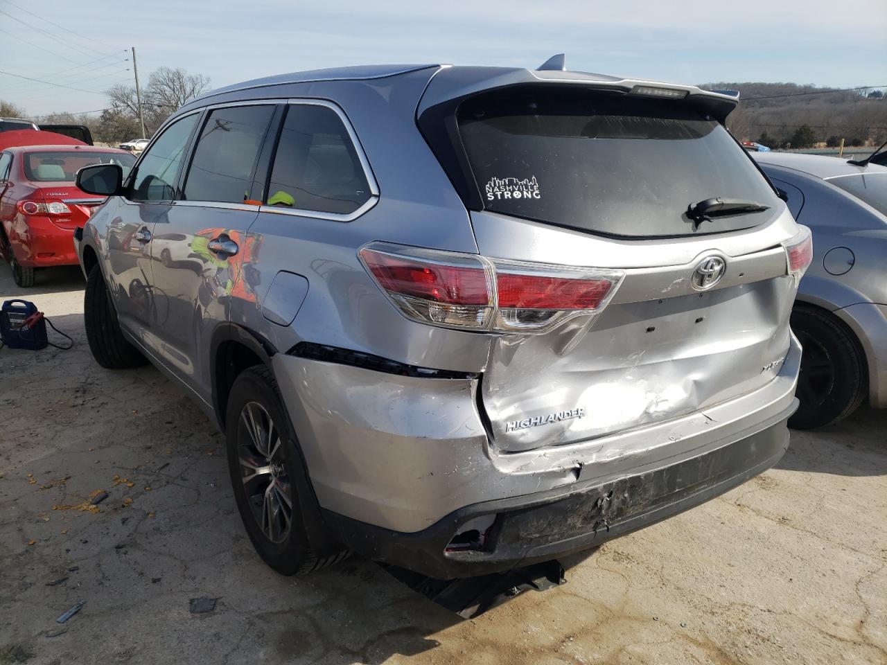 Photo 3 from auction – 2016 TOYOTA HIGHLANDER with VIN 5TDJKRFH0GS505625
