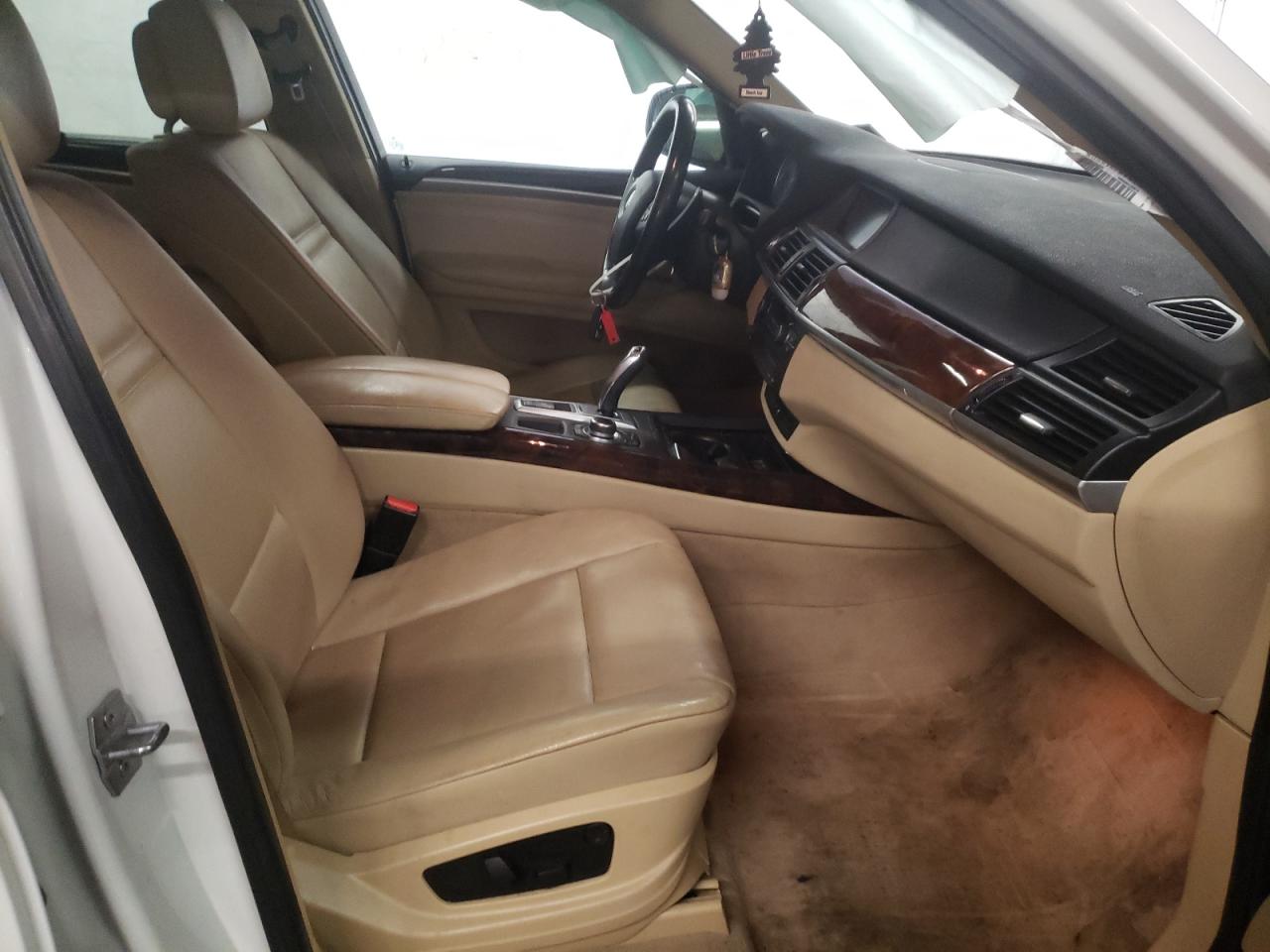 Photo 5 from auction – 2013 BMW X5 XDRIVE3 with VIN 5UXZV4C56D0E00109
