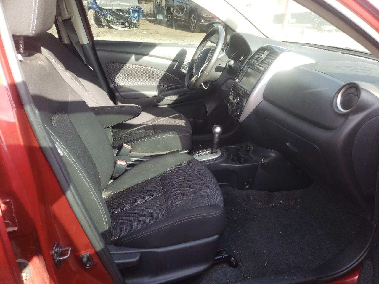 Photo 5 from auction – 2019 NISSAN VERSA S with VIN 3N1CN7APXKL817455