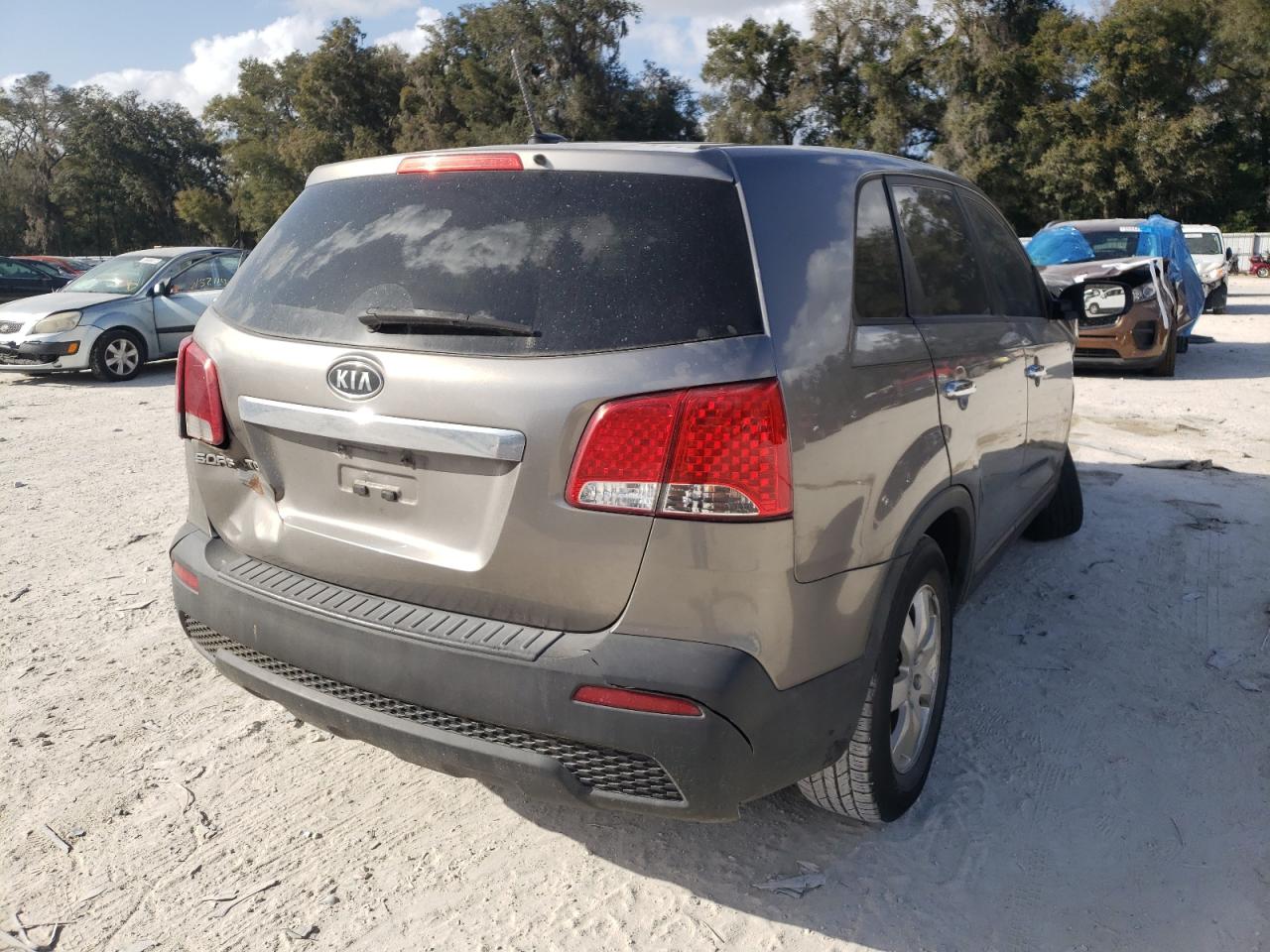 Photo 4 from auction – 2012 KIA SORENTO BA with VIN 5XYKT4A18CG225599