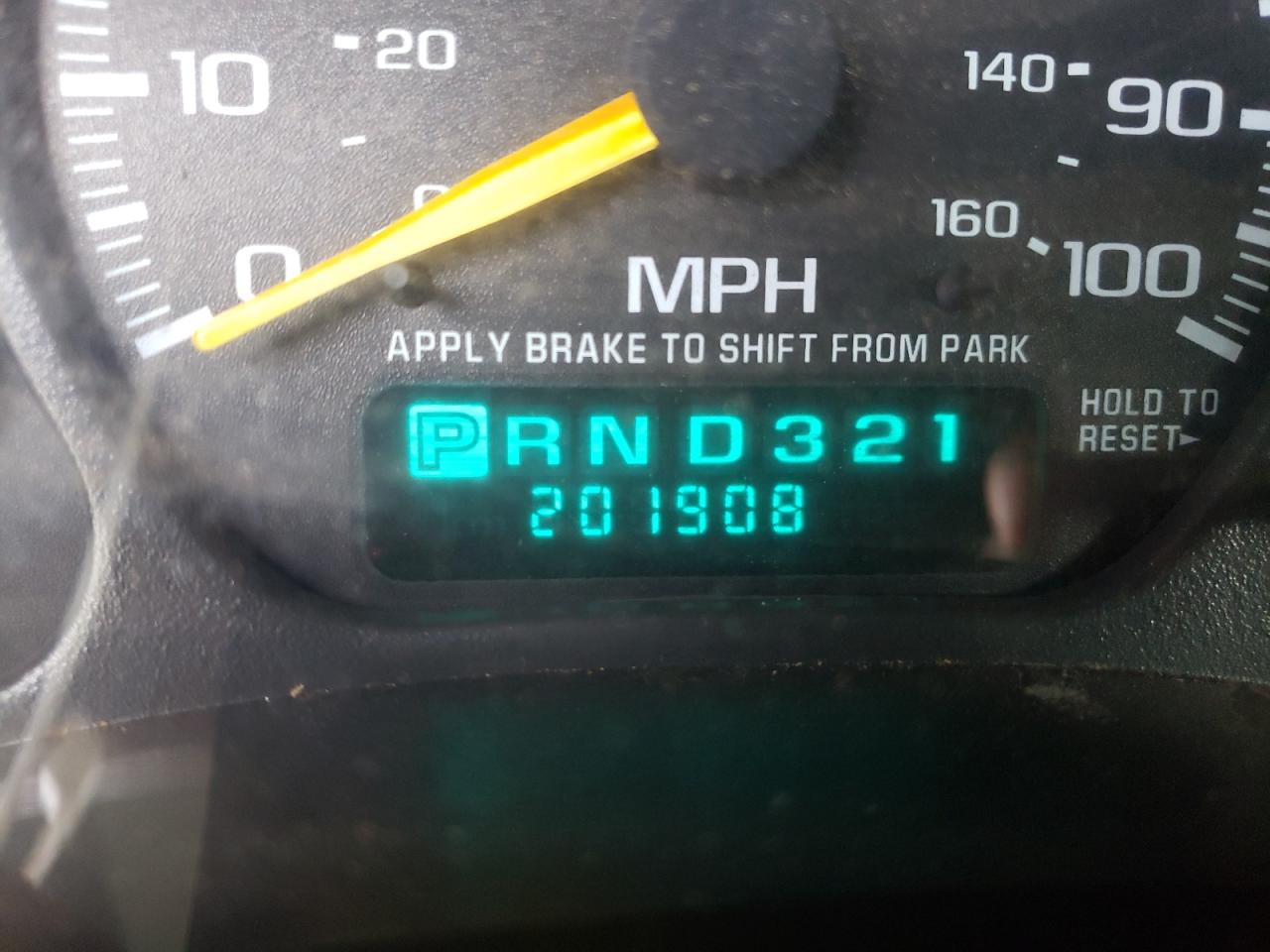 Photo 8 from auction – 2001 CHEVROLET SILVERADO with VIN 2GCEK19T611293203
