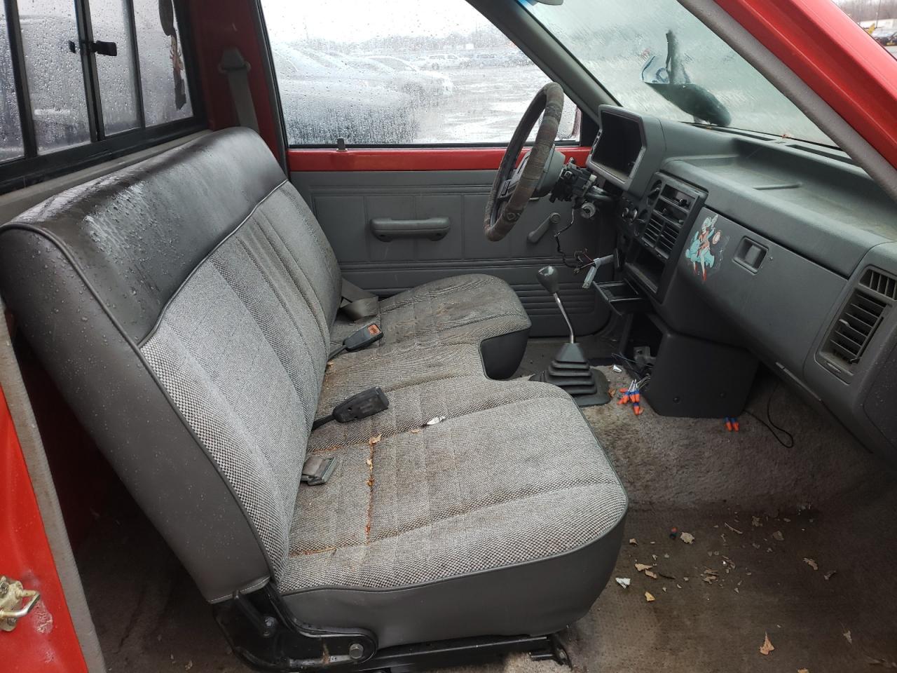 Photo 5 from auction – 1986 MAZDA B2000 with VIN JM2UF111XG0677964