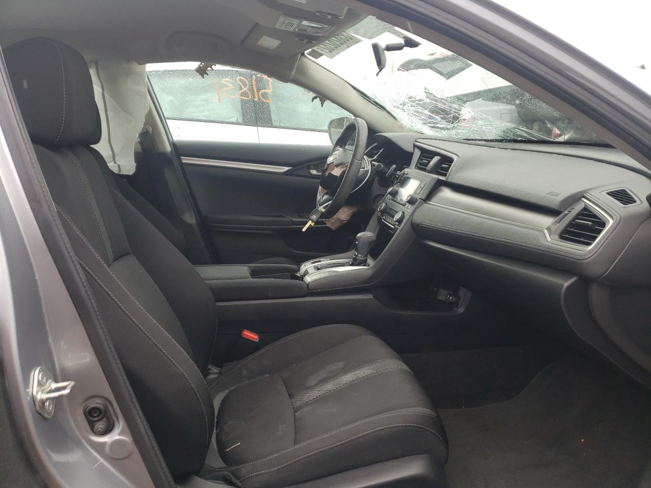 Photo 5 from auction – 2018 HONDA CIVIC LX with VIN 19XFC2F58JE021400