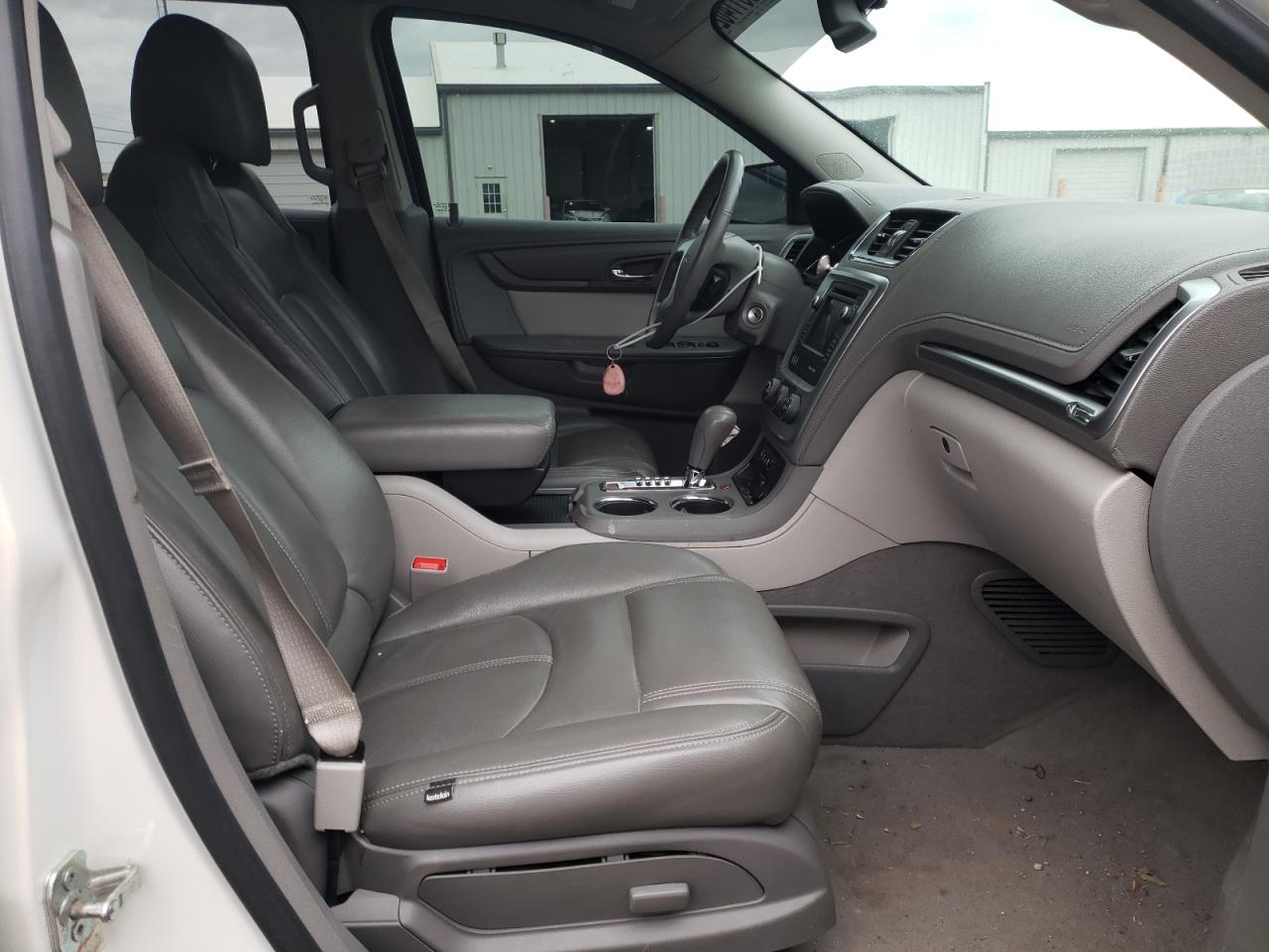 Photo 5 from auction – 2015 GMC ACADIA SLE with VIN 1GKKRPKD3FJ307984