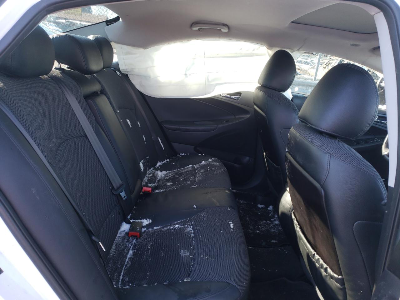Foto 6 de la subasta – 2011 HYUNDAI SONATA SE con VIN 5NPEC4AB2BH211694