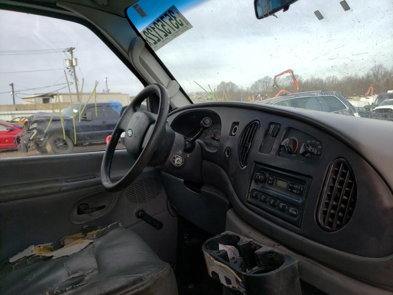 Photo 9 from auction – 2008 FORD ECONOLINE with VIN 1FTNE24W28DA84151
