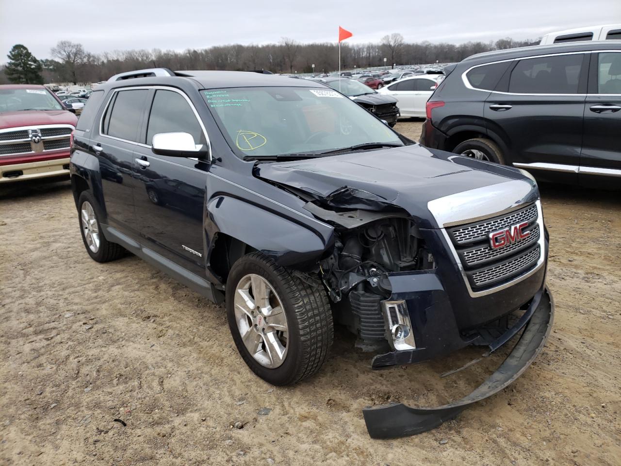 GMC TERRAIN SL 2015 with VIN 2GKFLTE33F6151232 - Photo from auction