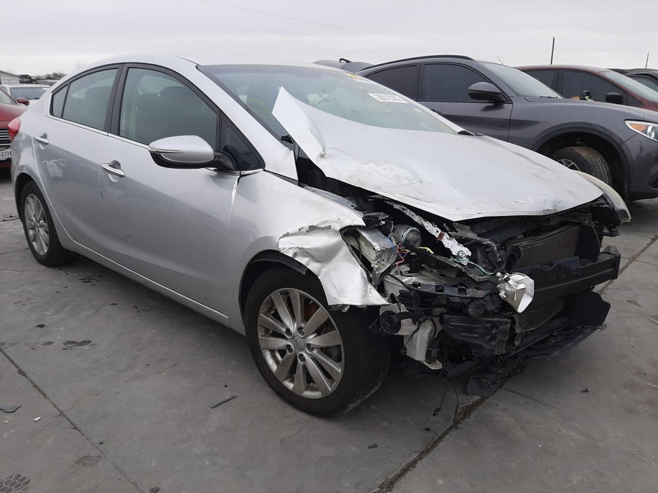 KIA FORTE EX 2014 مع رقم تعريف المركبة KNAFX4A88E5235495 - صورة من المزاد