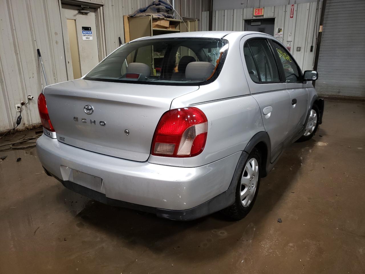 Photo 4 from auction – 2001 TOYOTA ECHO with VIN JTDBT123510189923