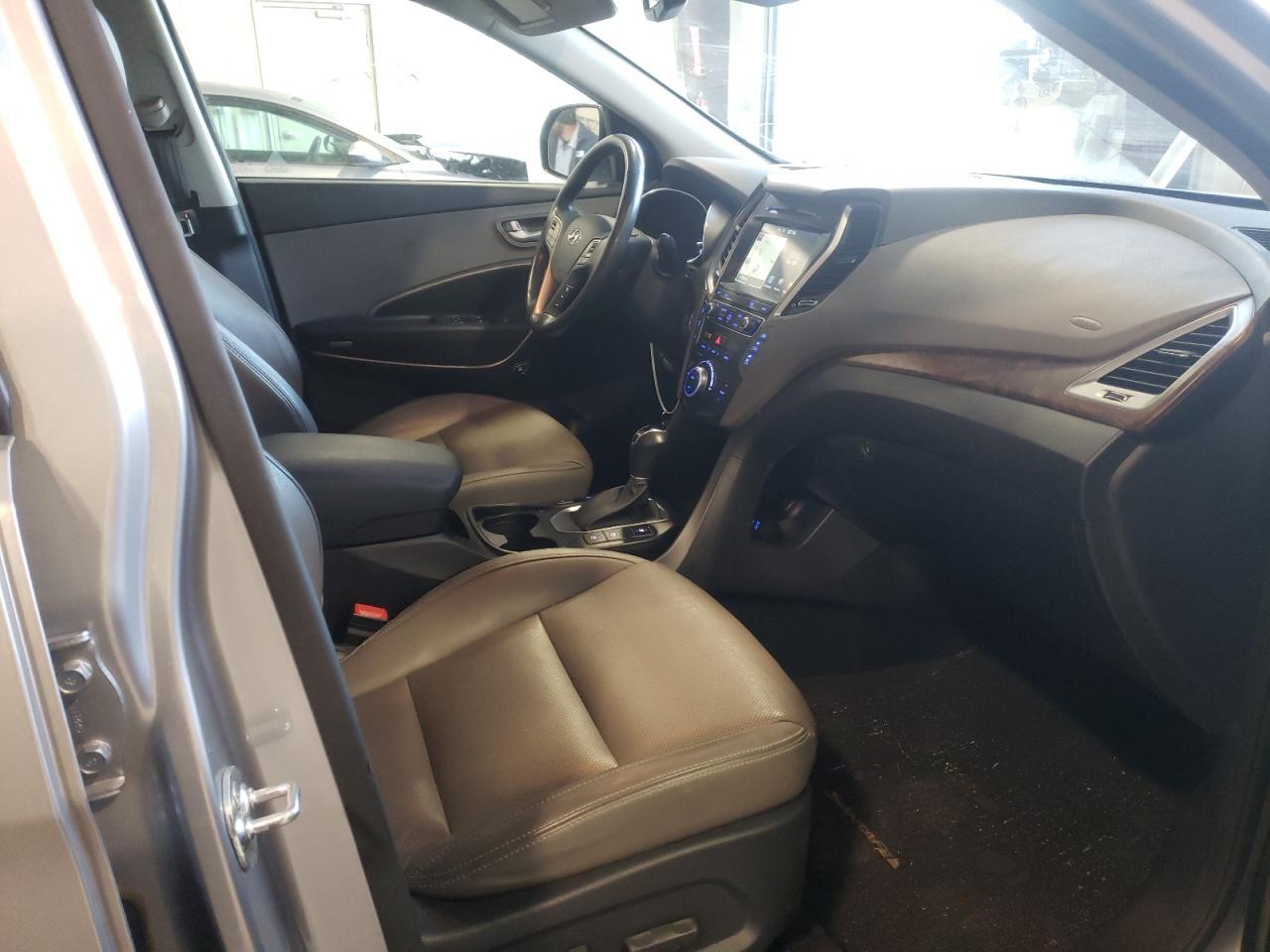 Photo 5 from auction – 2017 HYUNDAI SANTA FE S with VIN KM8SR4HF2HU243534