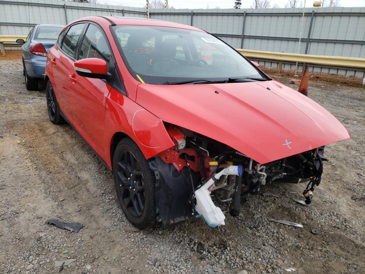 FORD FOCUS SE 2016 with VIN 1FADP3K27GL393832 - Photo from auction