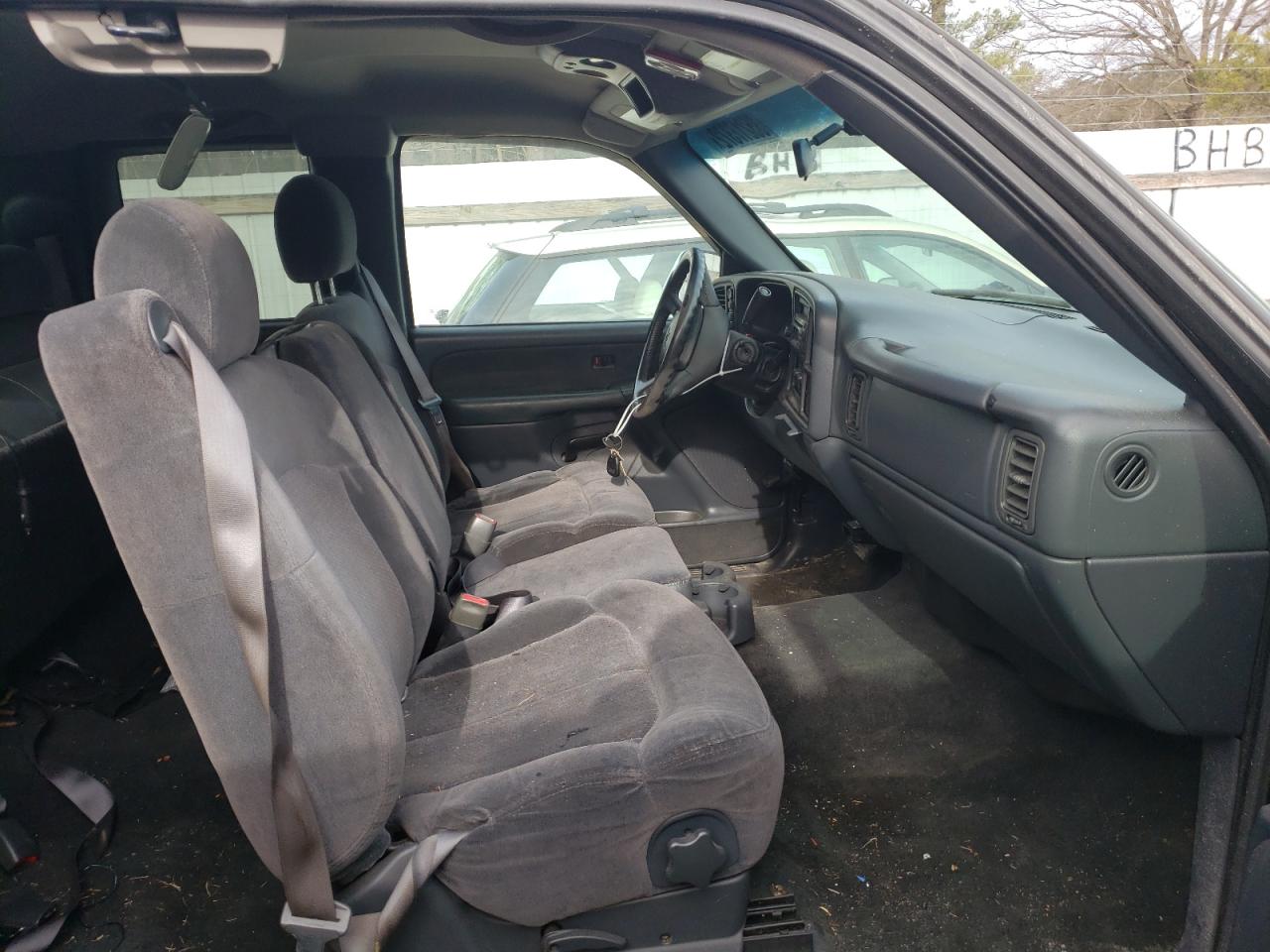 Photo 5 from auction – 2001 CHEVROLET SILVERADO with VIN 2GCEK19T611293203