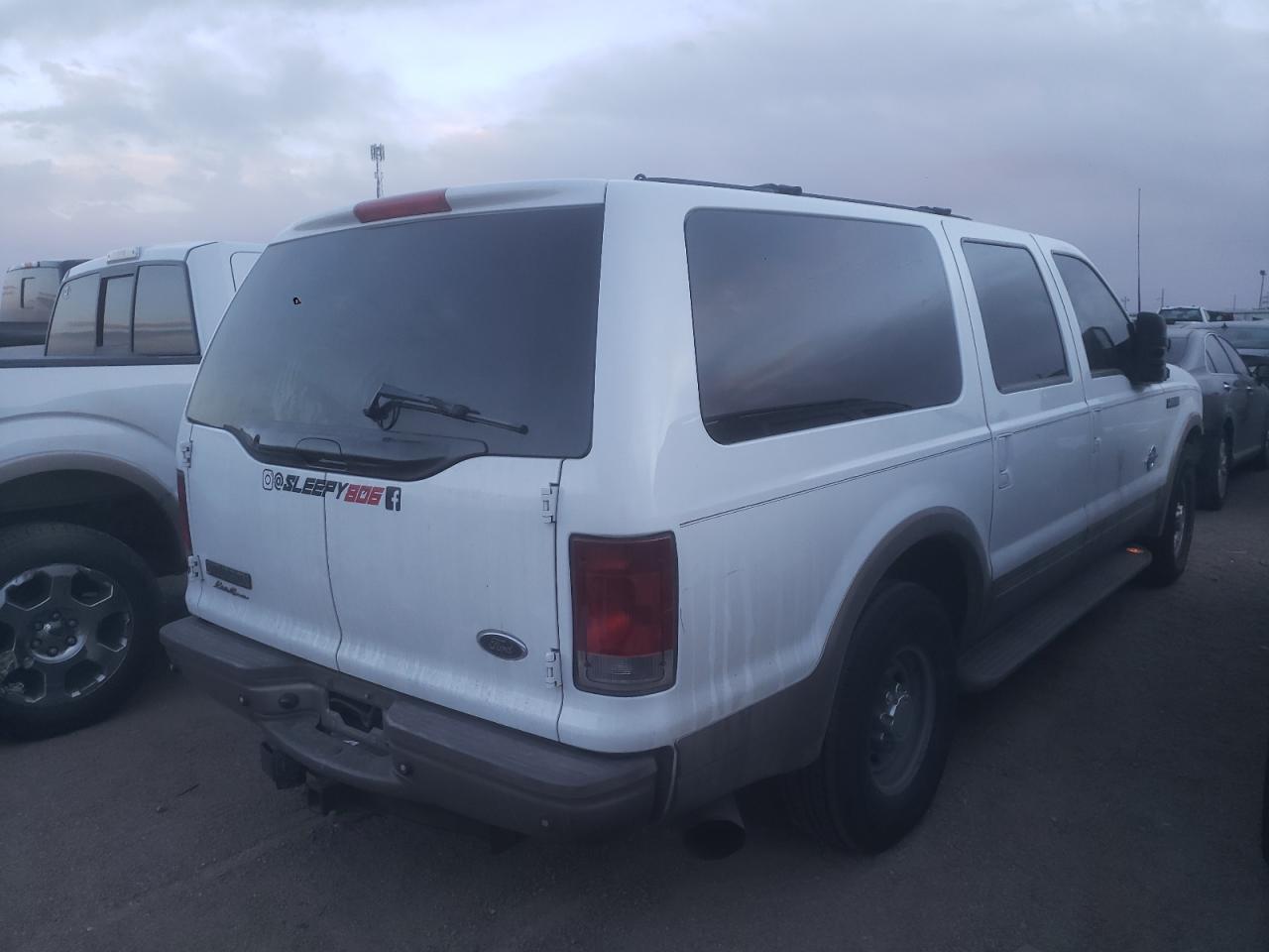 Photo 4 from auction – 2003 FORD EXCURSION with VIN 1FMNU44P23EC17853