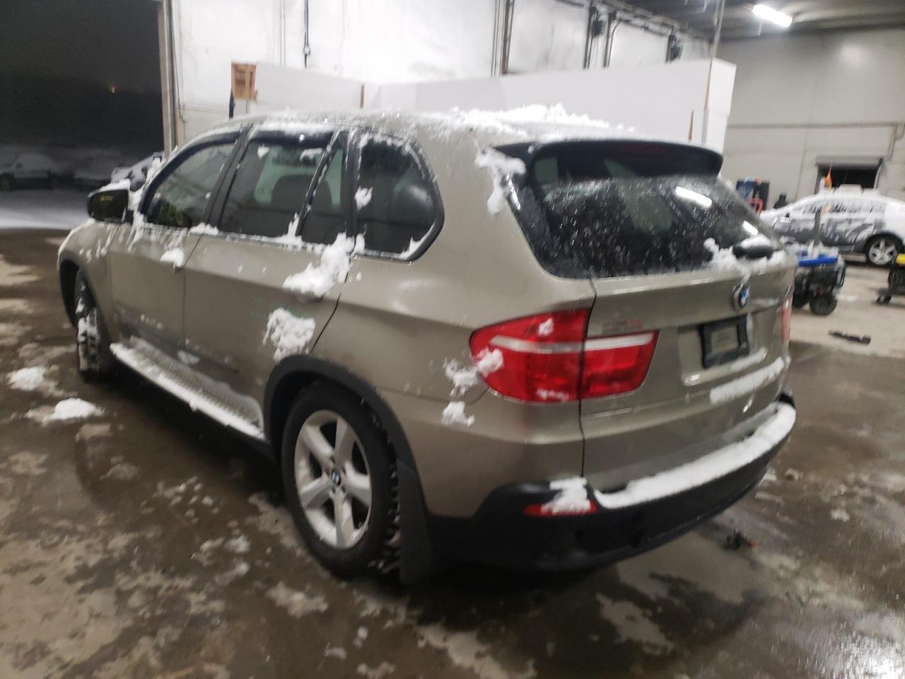 Photo 3 from auction – 2010 BMW X5 XDRIVE3 with VIN 5UXFE4C56AL277471